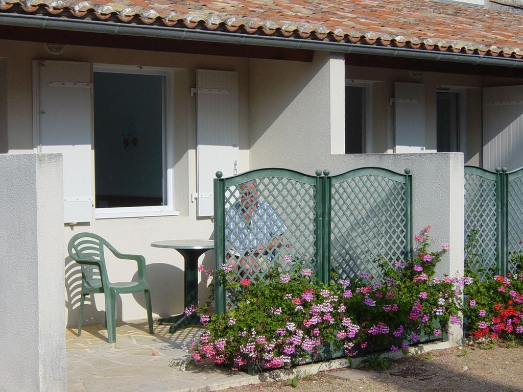 L'Insulaire Studios Saint-Denis-dʼOléron Exterior foto